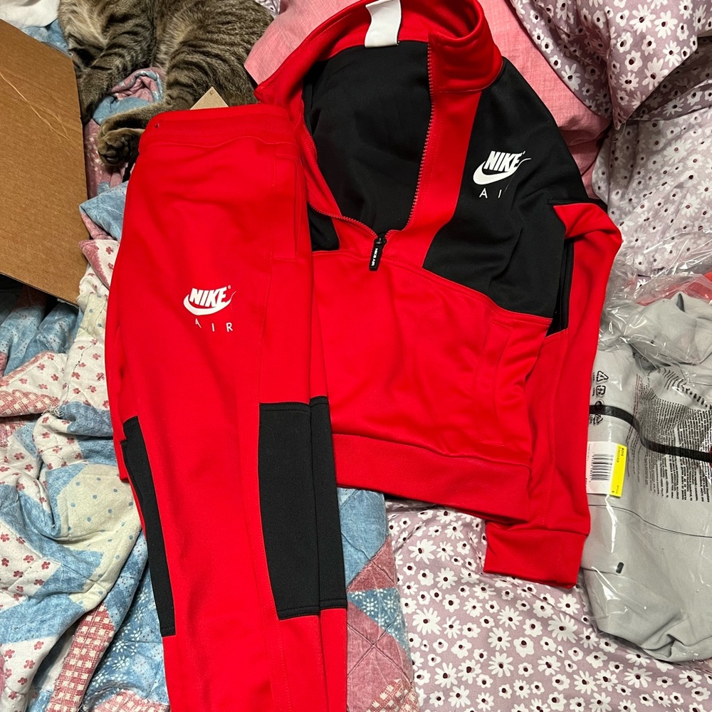 Nike boys size small